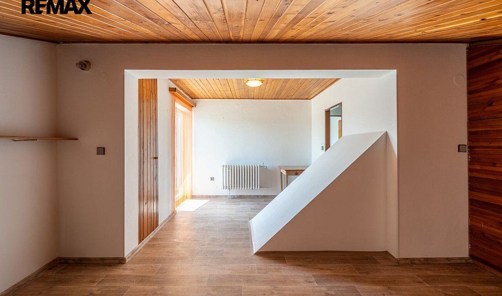 Prodej domu 408 m² s pozemkem 843 m², Pozlovice – náhled fotky 22