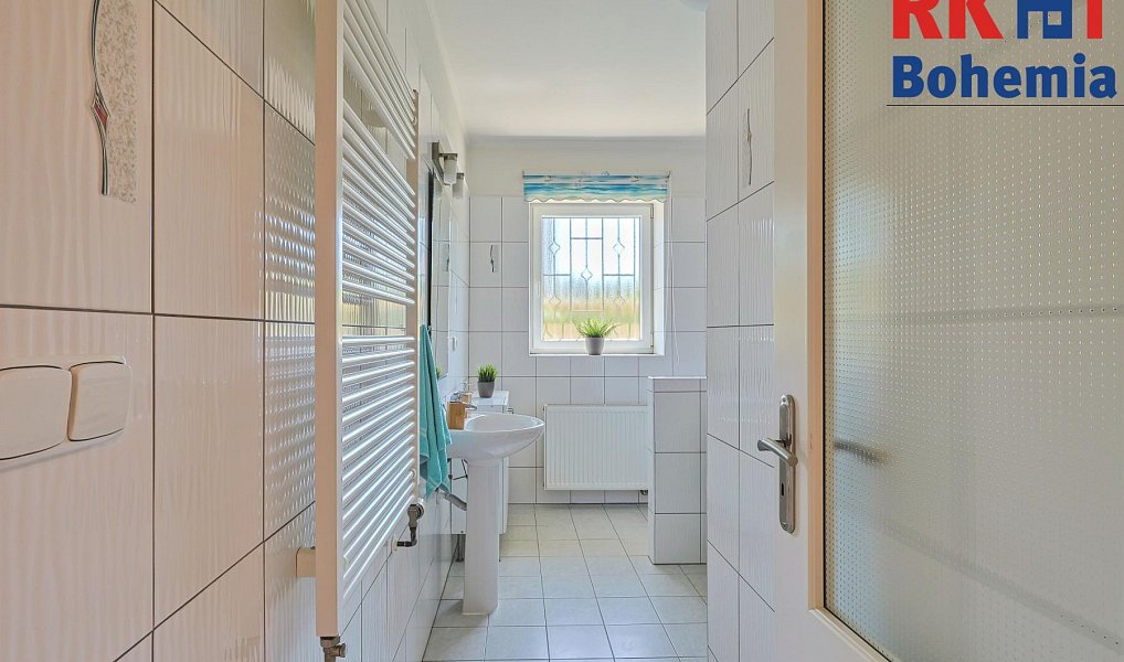 Prodej domu 266 m² s pozemkem 1 426 m², Šestajovice – náhled fotky 22