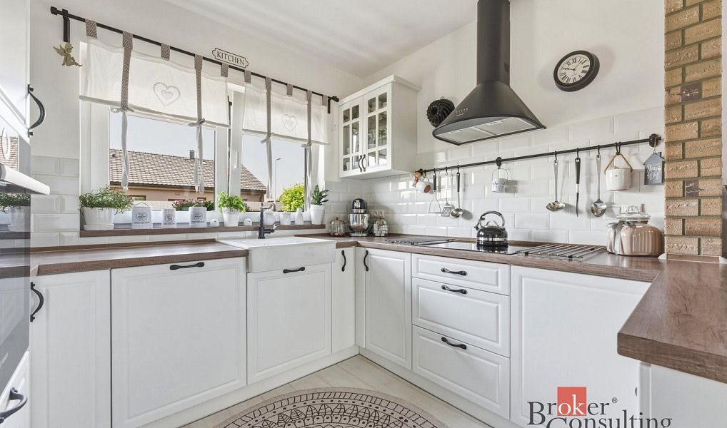 Prodej domu 118 m² s pozemkem 812 m², Dobroměřice – náhled fotky 8