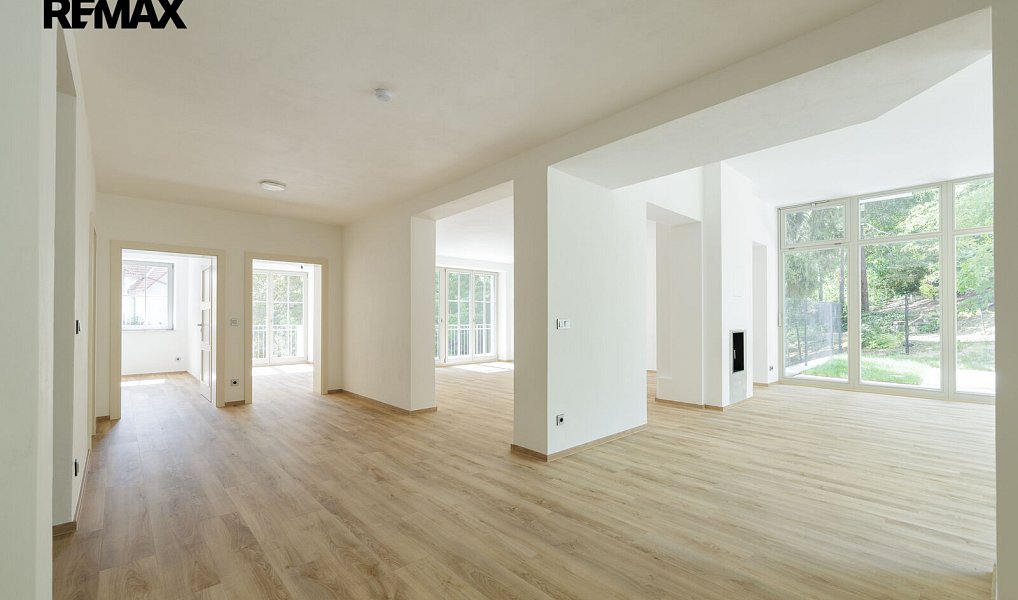 Prodej bytu 5+1 191 m², Praha – náhled fotky 6