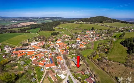 Prodej stavebního pozemku 1 053 m², Hoštice