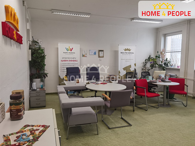 Pronájem obchodních prostor 42 m²
