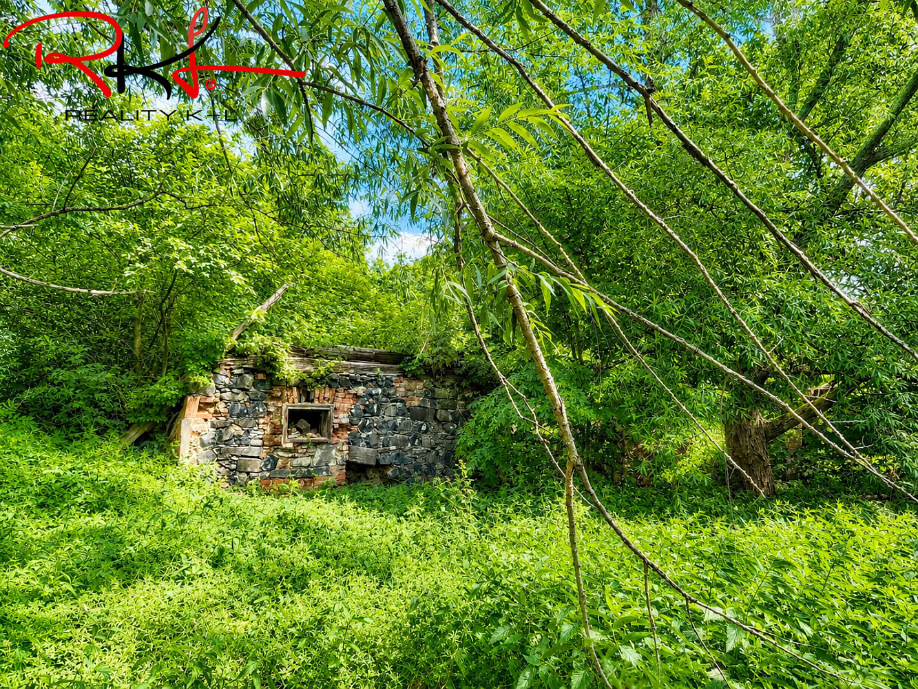 Prodej stavebního pozemku 1 853 m² – fotografie 4