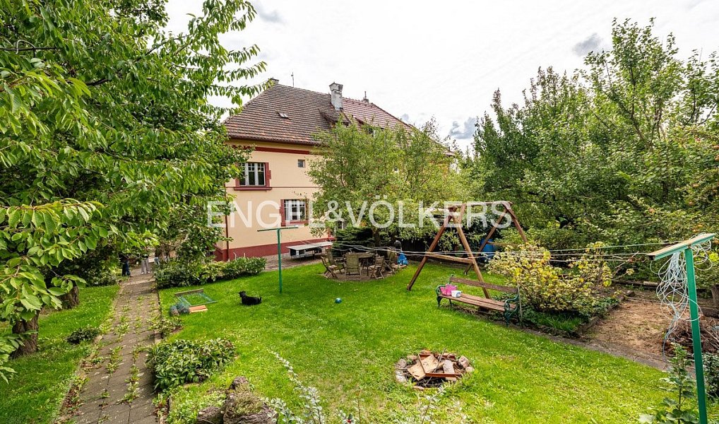 Prodej domu 255 m² s pozemkem 740 m², Praha – náhled fotky 3