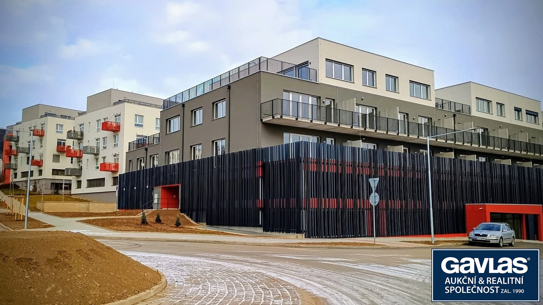 Pronájem garážového stání a garáže - Beroun-Město, Nepilova ul.