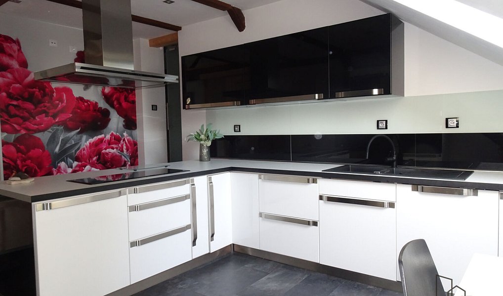 Prodej domu 250 m² s pozemkem 320 m², Pardubice – náhled fotky 2