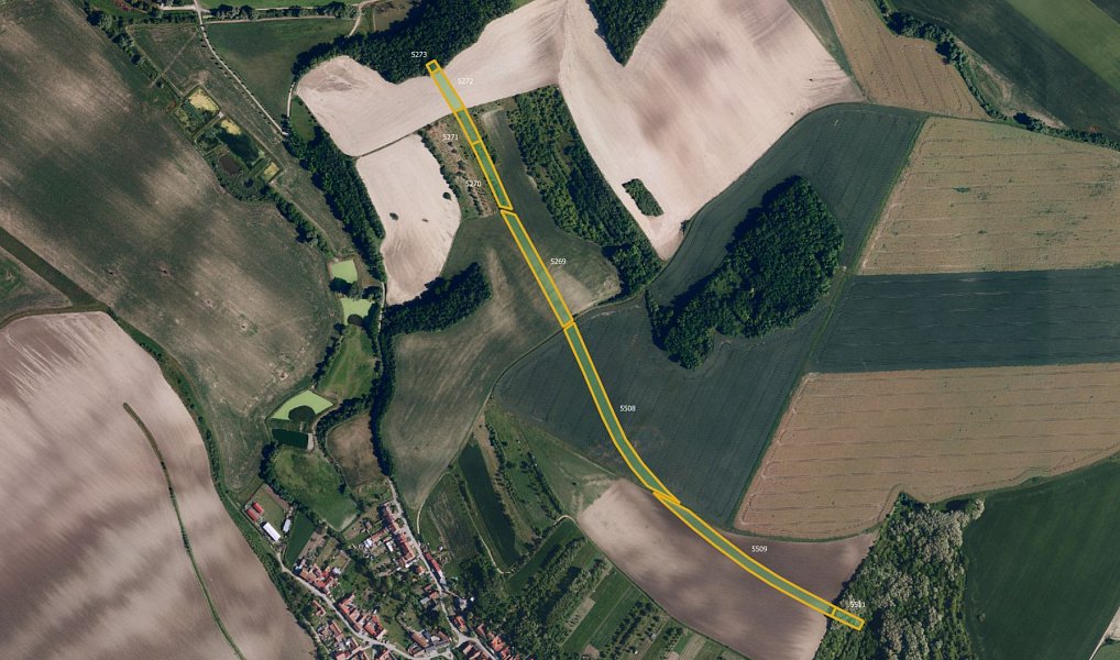 Prodej pozemku, 17558 m², Břeclav, Borkovany