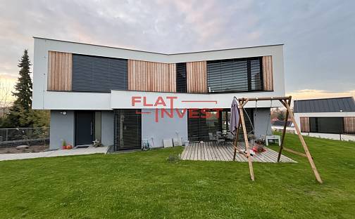 Prodej domu 260 m² s pozemkem 815 m², Hlavní, Panenské Břežany, okres Praha-východ