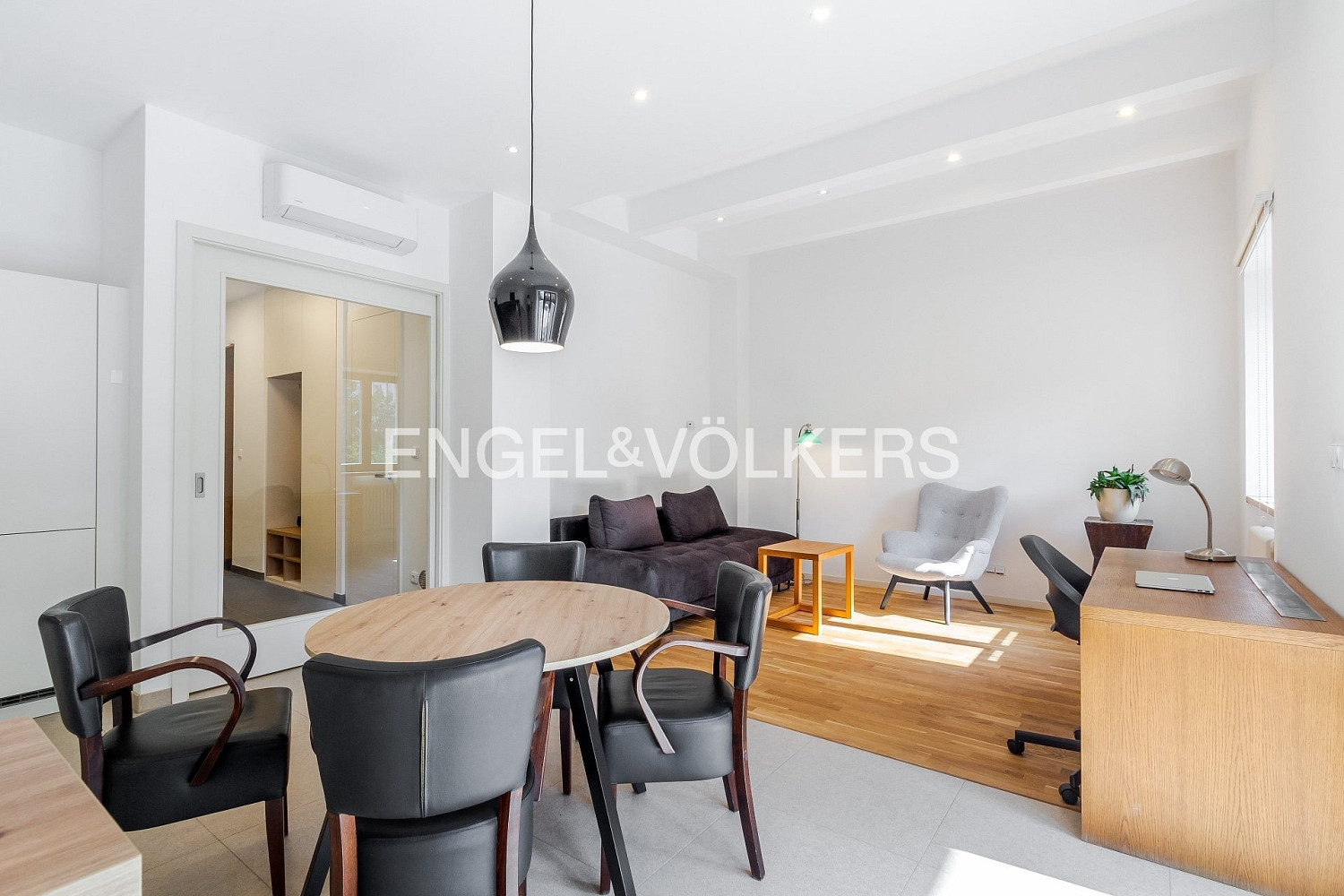 Pronájem bytu 2+kk 65 m² – fotografie 5