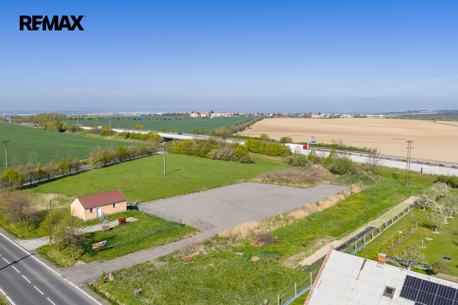 Prodej komerčního pozemku 3 714 m² – pohled 2