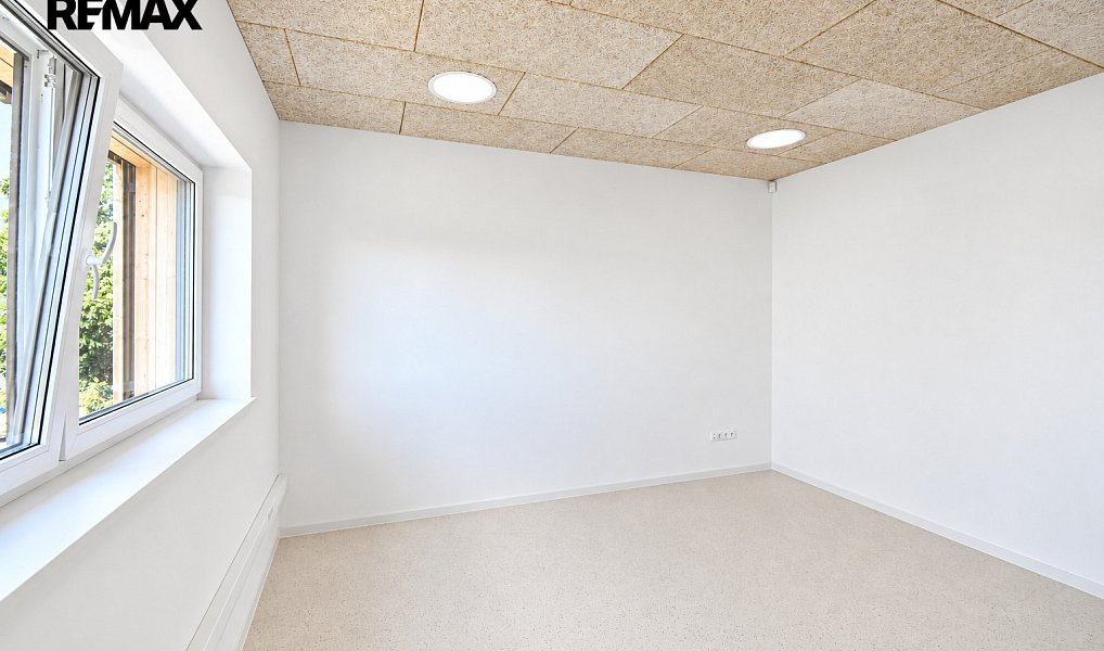 Pronájem kanceláře 110 m², Hradec Králové – náhled fotky 8