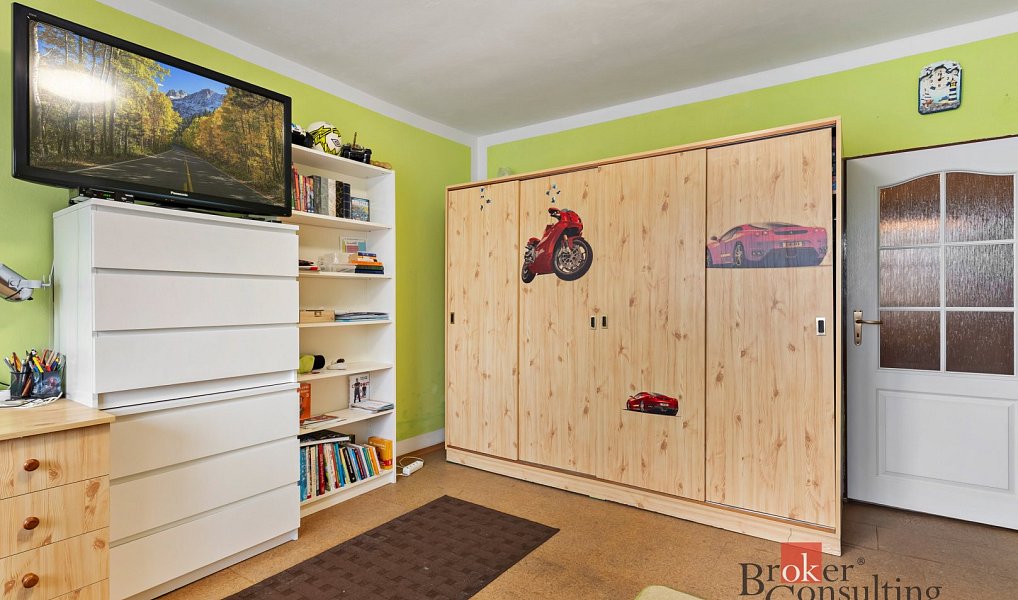 Prodej bytu 3+1 77 m², Dobrovice – náhled fotky 3