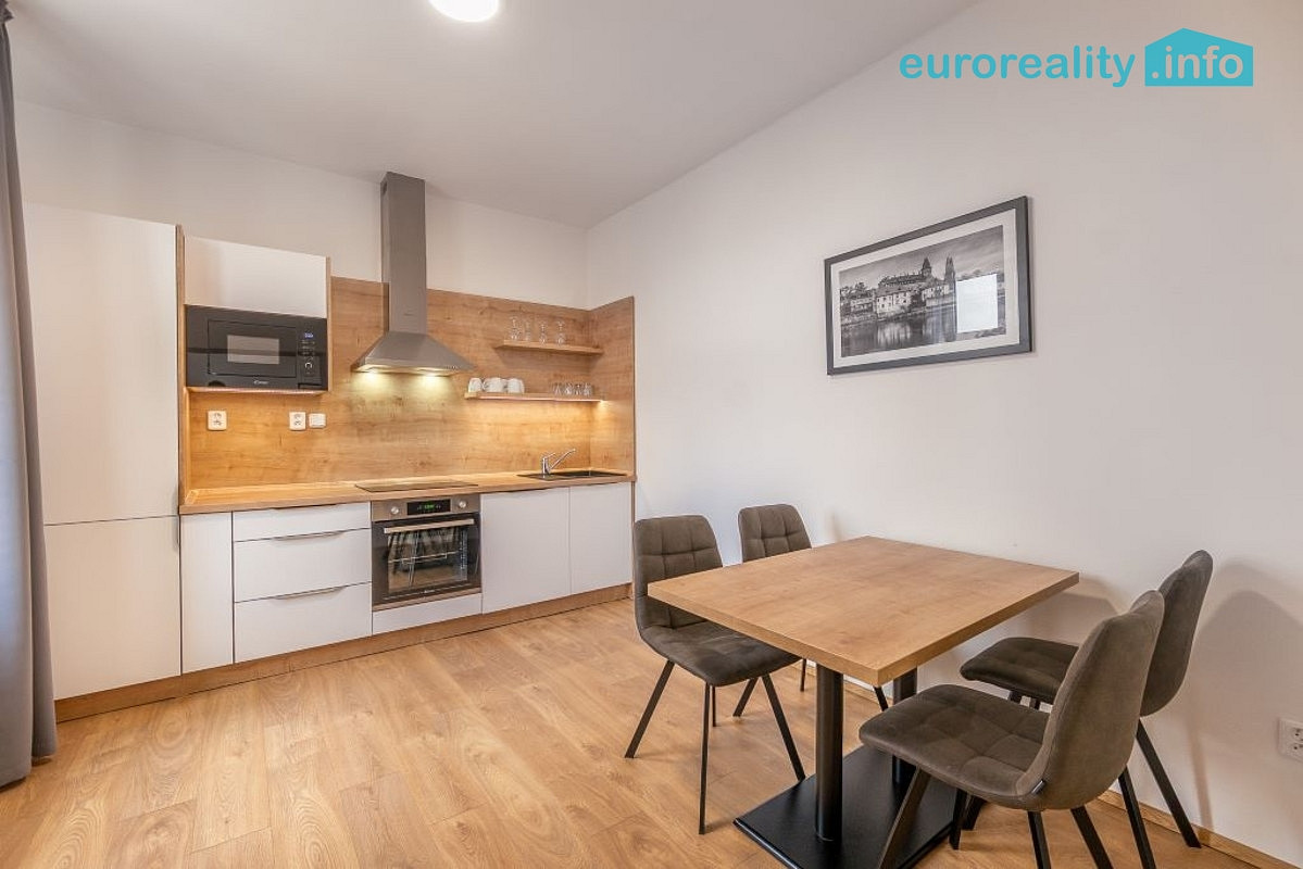Pronájem bytu 2+1 73 m² – fotografie 5