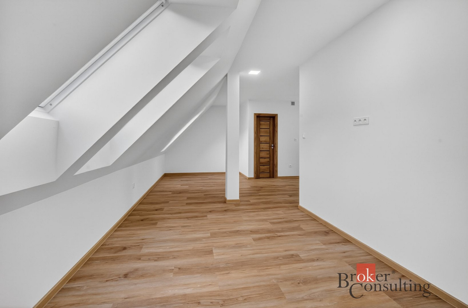 Prodej bytu 1+kk 49 m² — photo 2