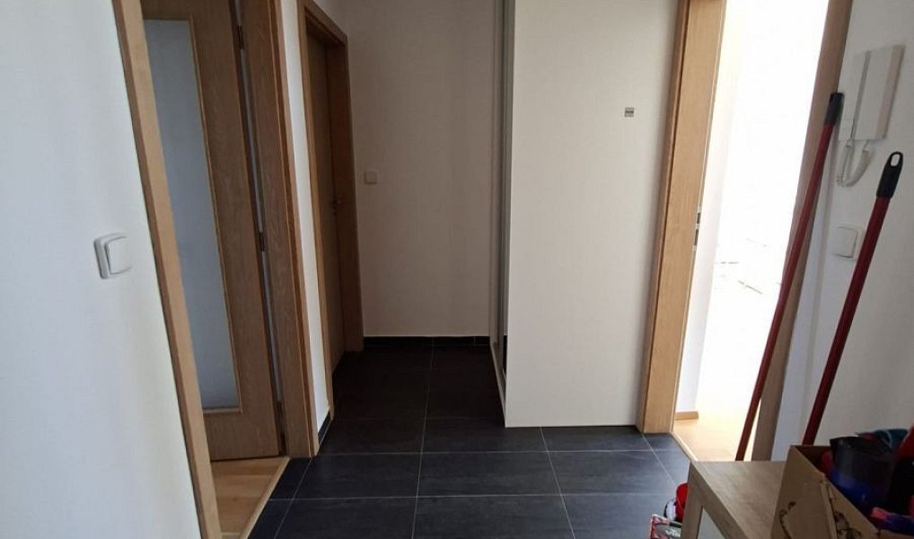 Prodej bytu 2+kk 74 m², Praha – náhled fotky 7