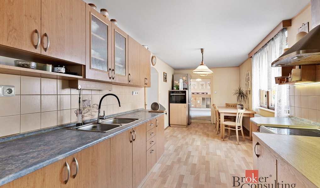 Prodej domu 200 m² s pozemkem 780 m², Hoštka – náhled fotky 11