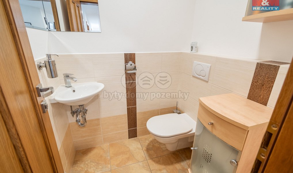 Prodej domu 196 m² s pozemkem 1 242 m², Václavice – náhled fotky 19