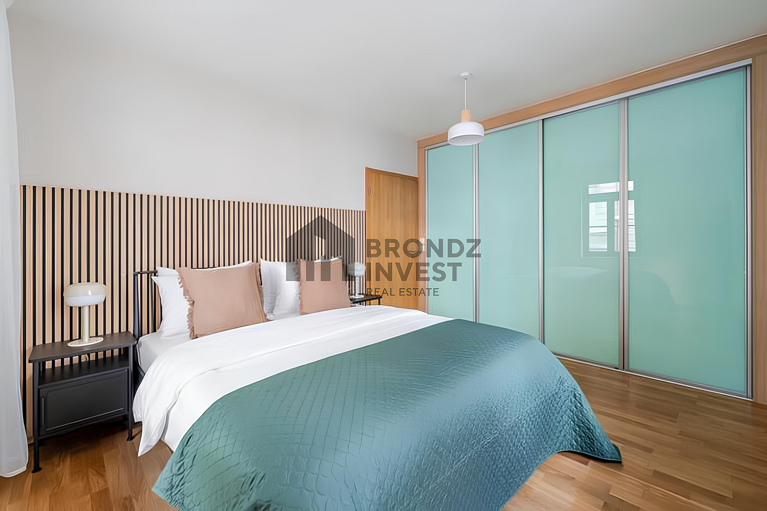 Pronájem bytu 3+kk 65 m² – pohled 5