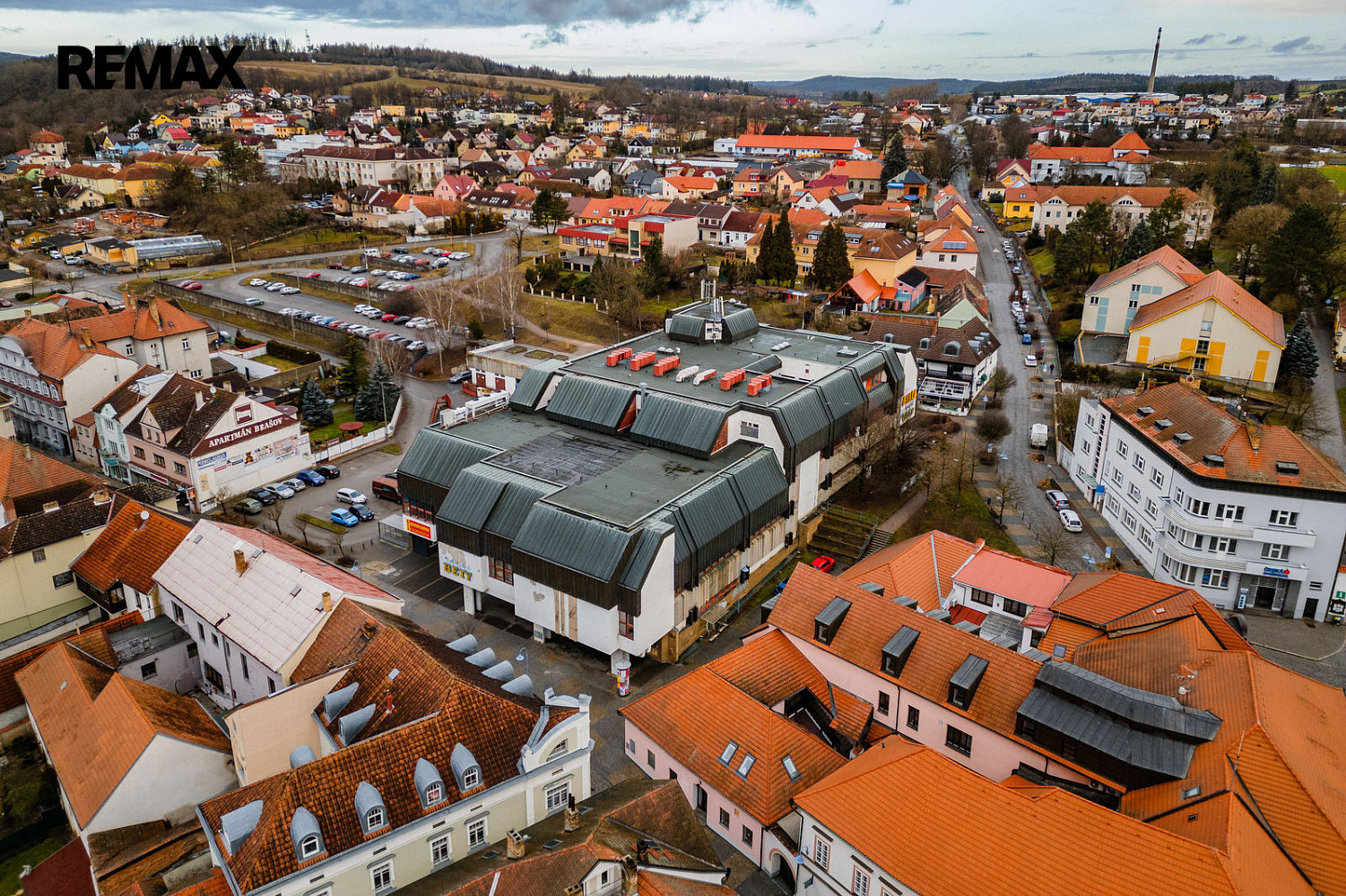 Pronájem výrobních prostor 1 696 m² – fotografie 2