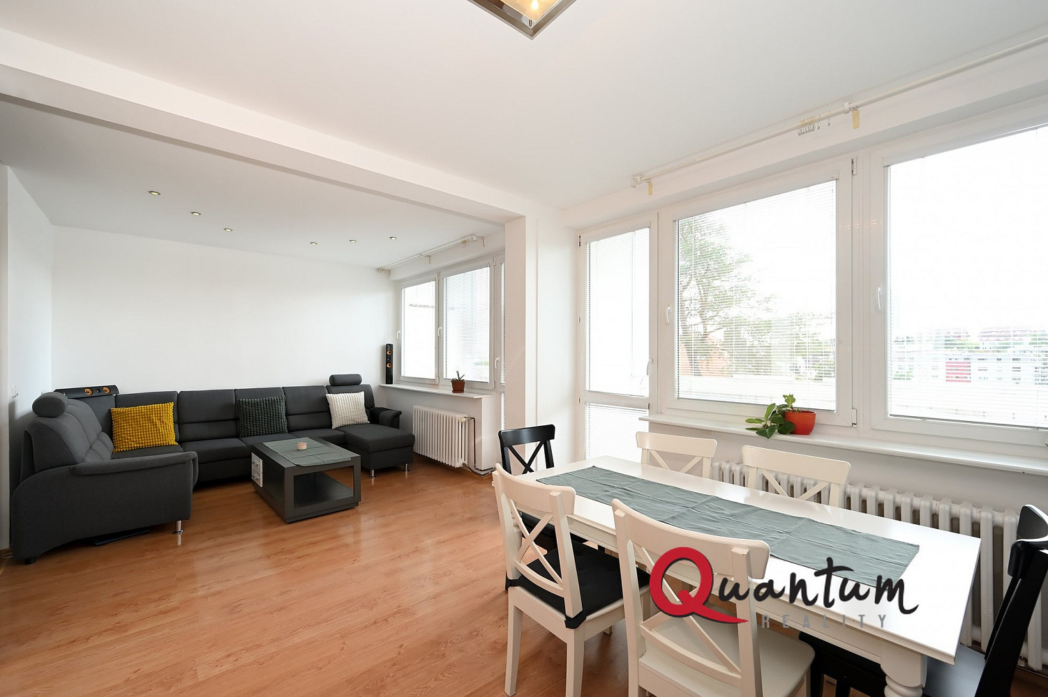 Pronájem bytu 3+kk 72 m² – fotografie 2