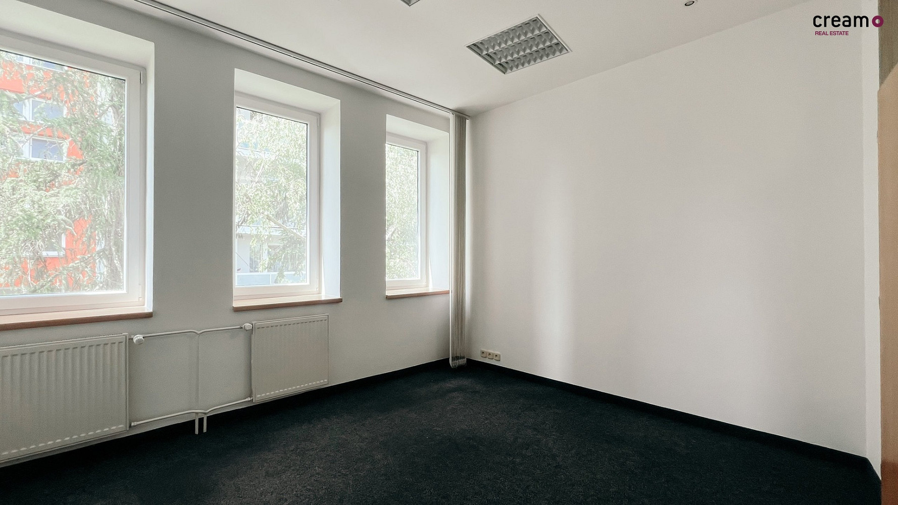 Pronájem kanceláře 14 m² — photo 2