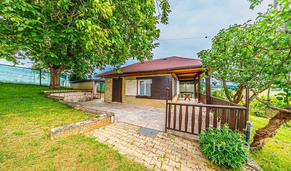 Prodej chaty/chalupy 38 m² s pozemkem 770 m², Lešany – náhled fotky 2