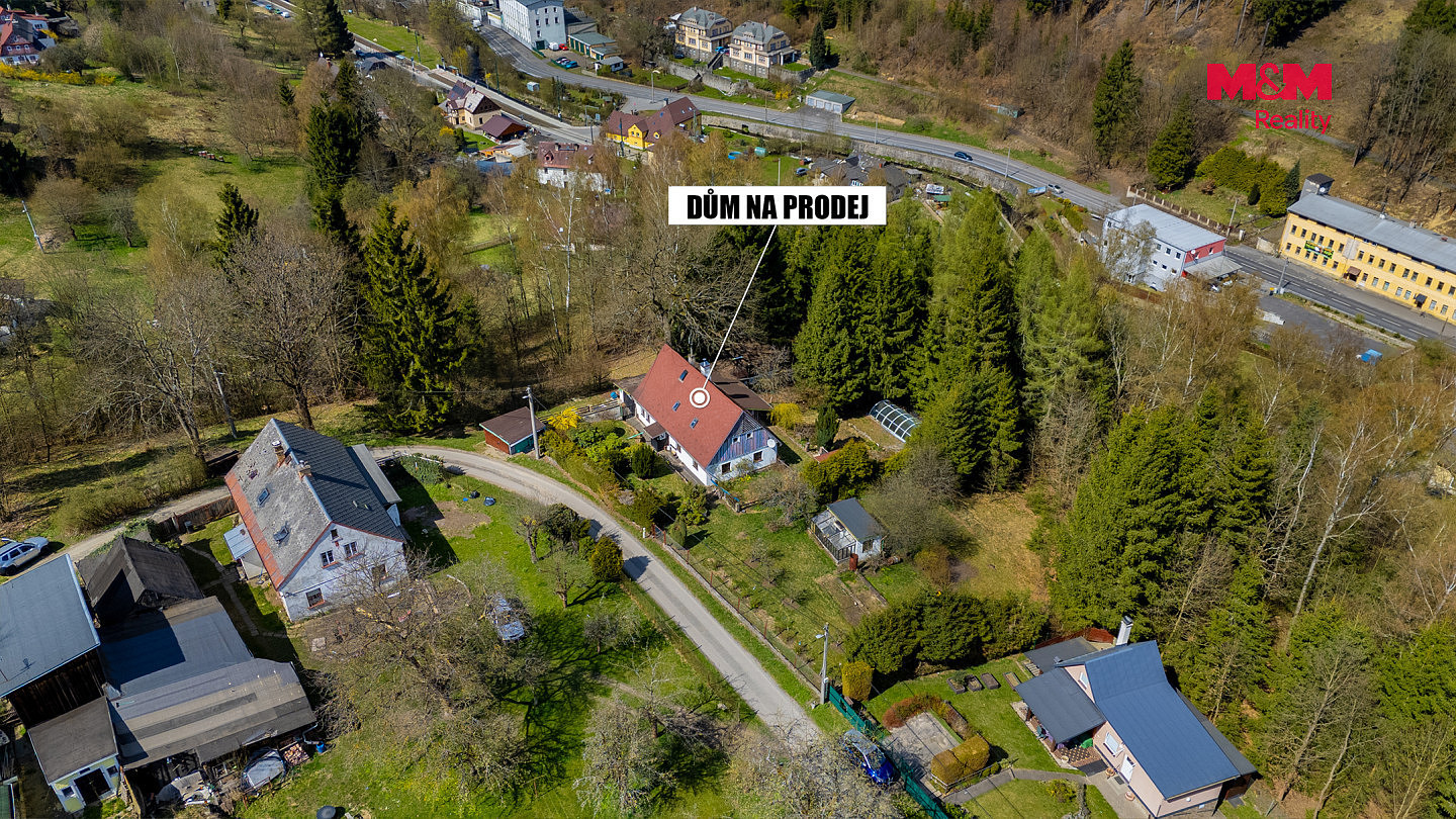 Prodej domu 185 m² s pozemkem 8 995 m²