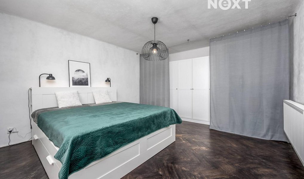 Prodej domu 250 m² s pozemkem 611 m², Zvoleněves – náhled fotky 13