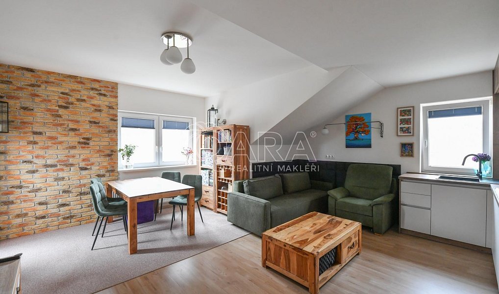 Prodej bytu 3+kk 77 m², Nupaky – náhled fotky 12