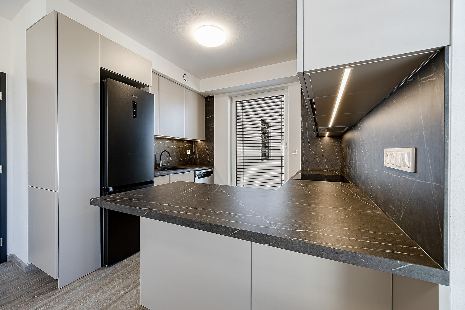 Pronájem bytu 2+kk 53 m² – fotografie 4