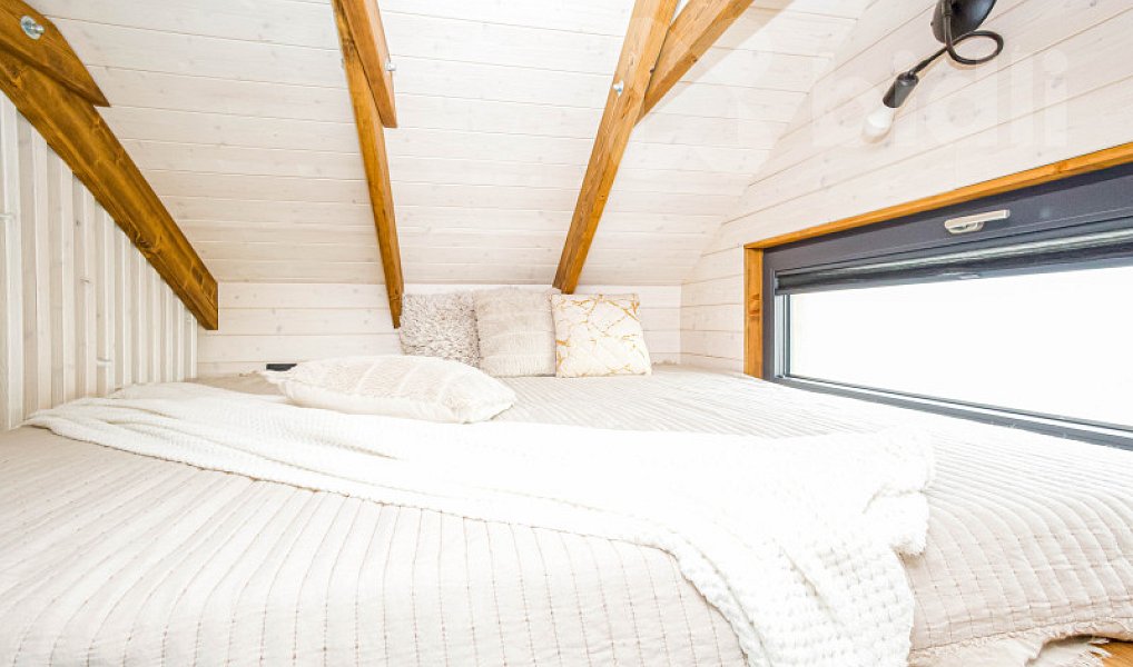Prodej tiny house 20 m2 - plně vybavený, 2 loft na spaní, koupelna se sprchou, Přelouč – náhled fotky 9