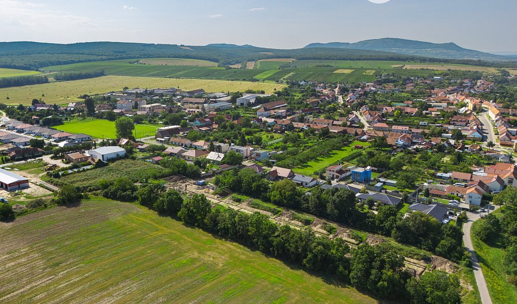 Prodej stavebního pozemku 604 m², Bulhary – náhled fotky 7