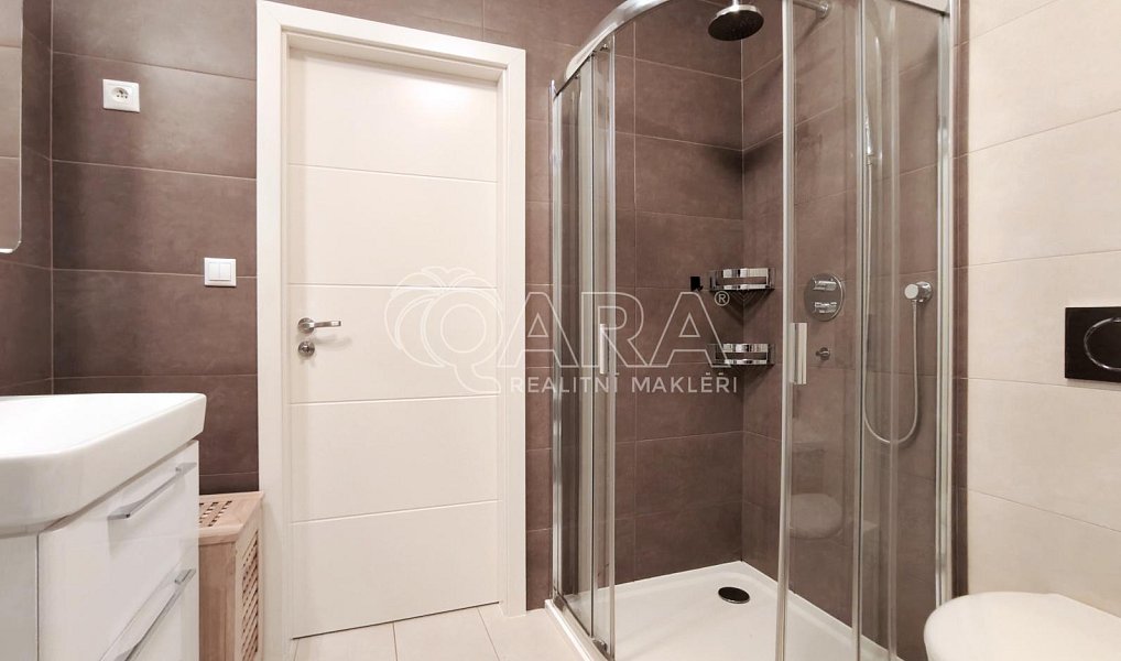 Pronájem bytu 3+kk 81 m², Praha – náhled fotky 18