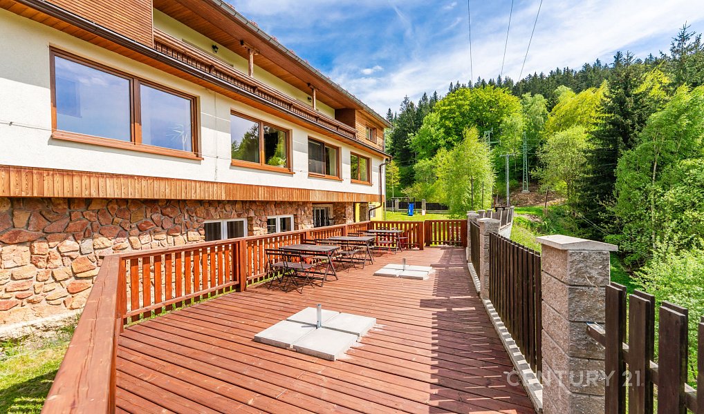 Prodej ubytovacího objektu 578 m², Jáchymov – náhled fotky 3