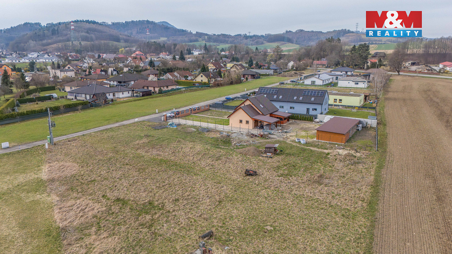 Prodej stavebního pozemku 1 440 m² – další