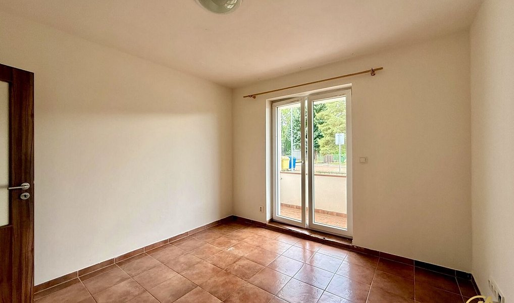 Prodej bytu 1+kk 18 m², Městec Králové – náhled fotky 2