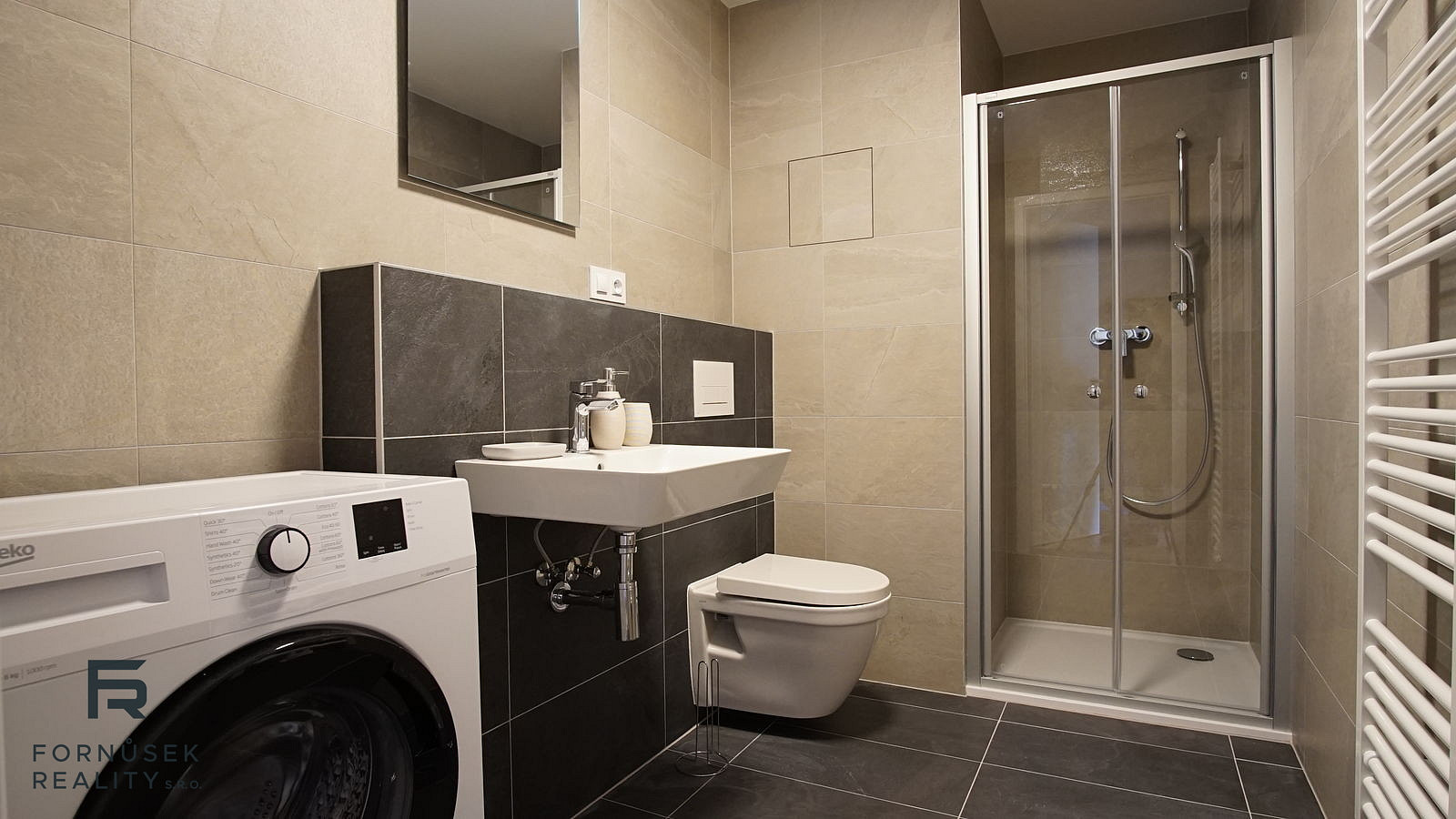 Pronájem bytu 1+kk 37 m² – pohled 4