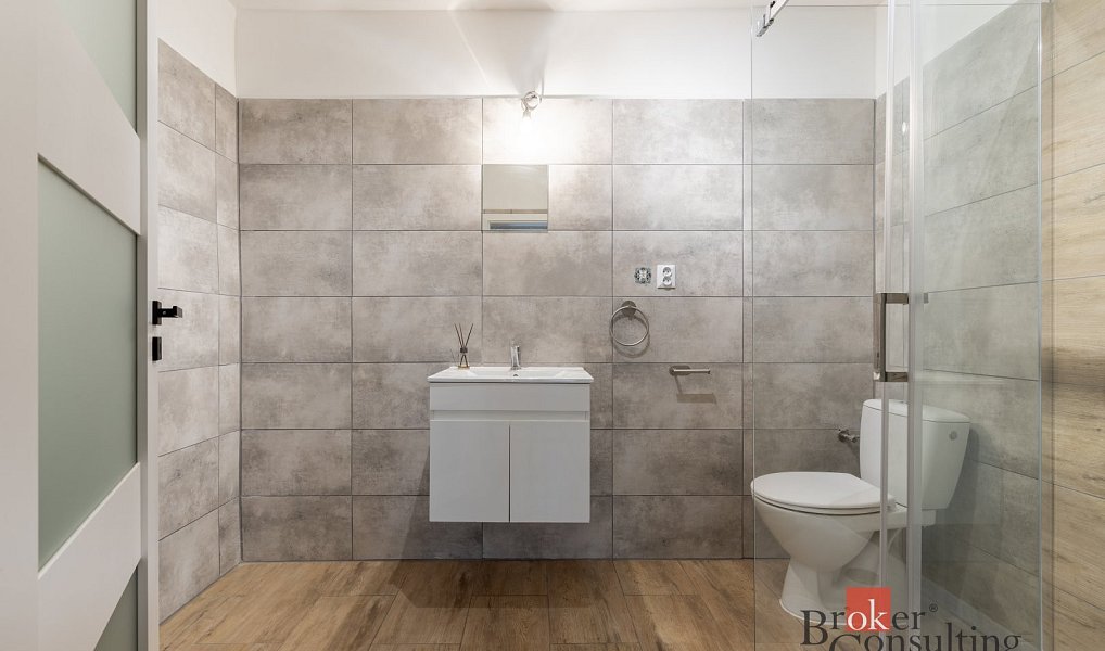 Prodej domu 139 m² s pozemkem 414 m², Strážnice – náhled fotky 4