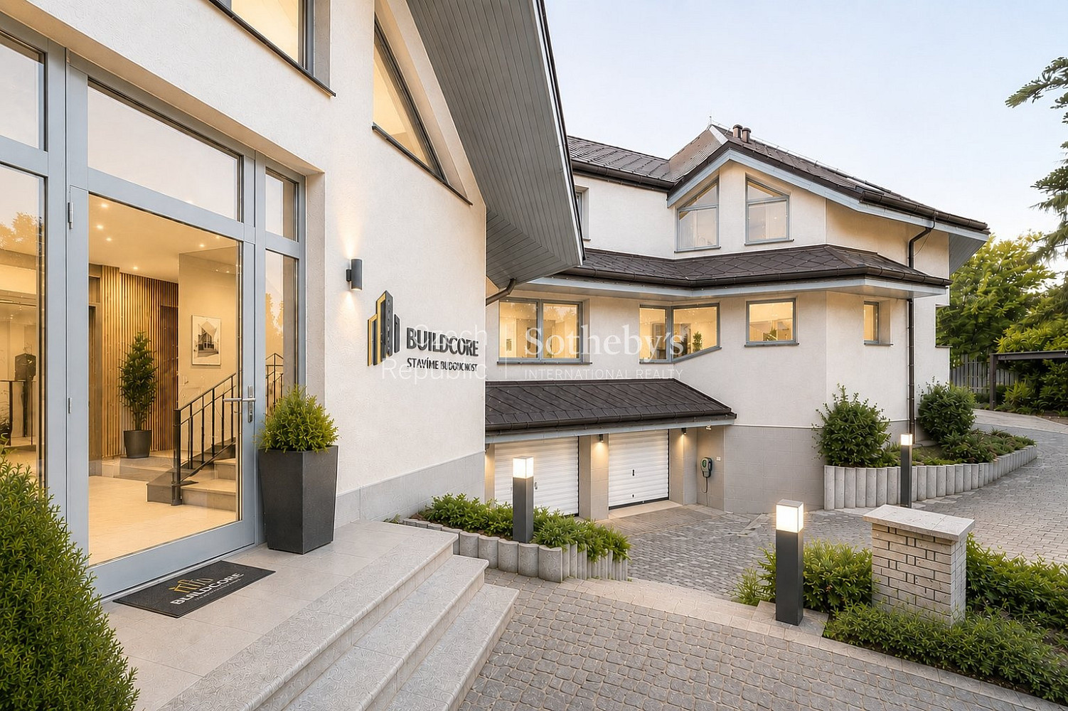 Prodej kanceláře 609 m² – fotografie 2