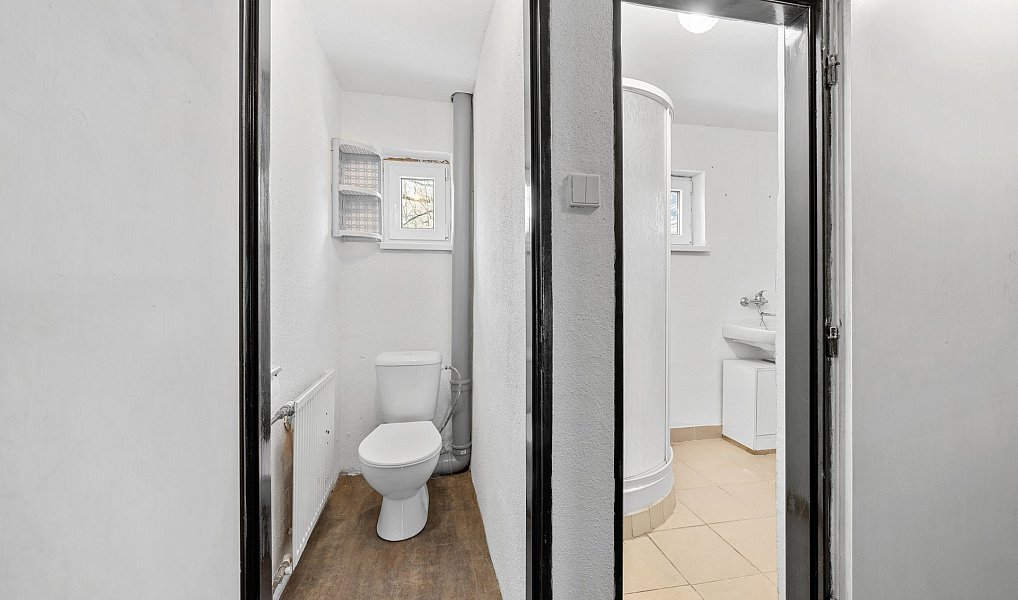 Prodej domu 380 m² s pozemkem 1 881 m², Velký Šenov – náhled fotky 25