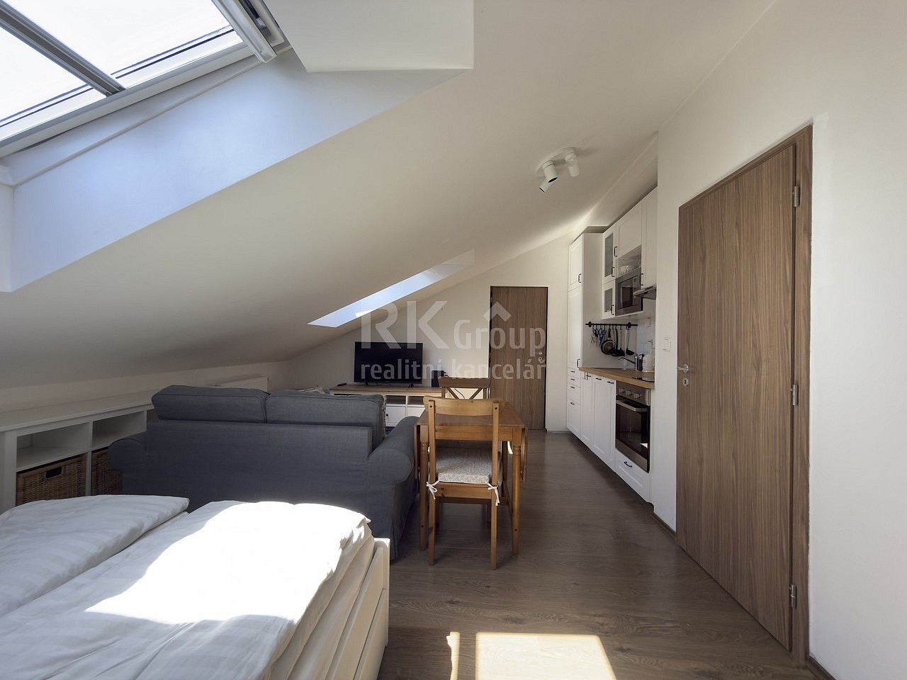 Pronájem bytu 1+kk 40 m² — photo 2