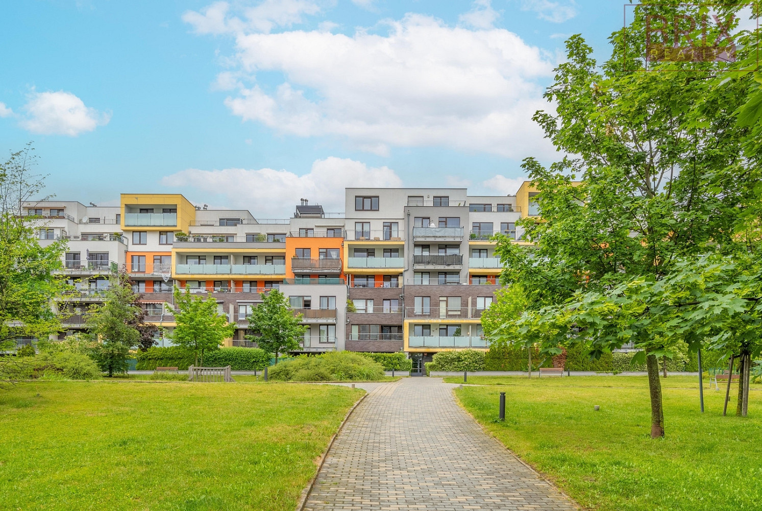 Pronájem bytu 2+kk 54 m² — photo 2