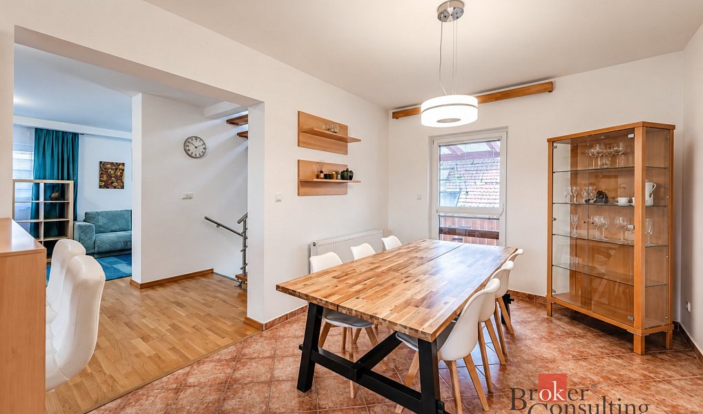 Prodej domu 150 m² s pozemkem 66 m², Hradec Králové – náhled fotky 4