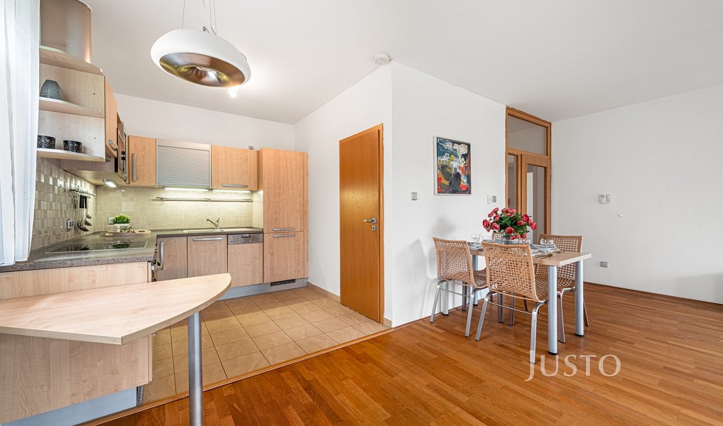 Prodej domu 456 m² s pozemkem 1 300 m², Jablonec nad Nisou – náhled fotky 17