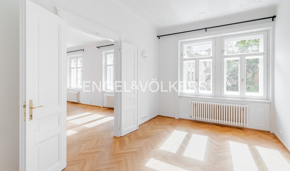 Pronájem bytu 2+kk 90 m², Praha – náhled fotky 4