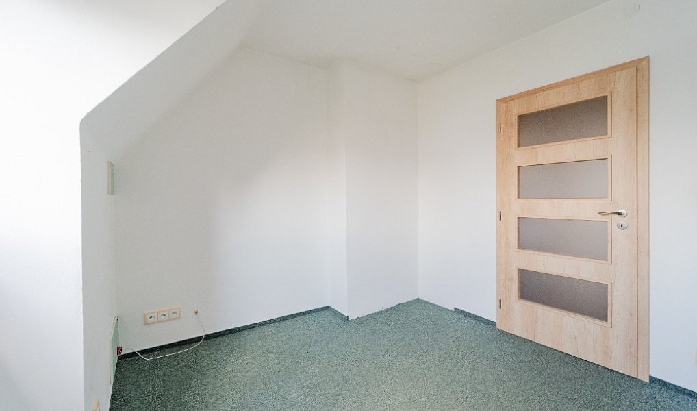 Prodej bytu 3+1 70 m², Opava – náhled fotky 9