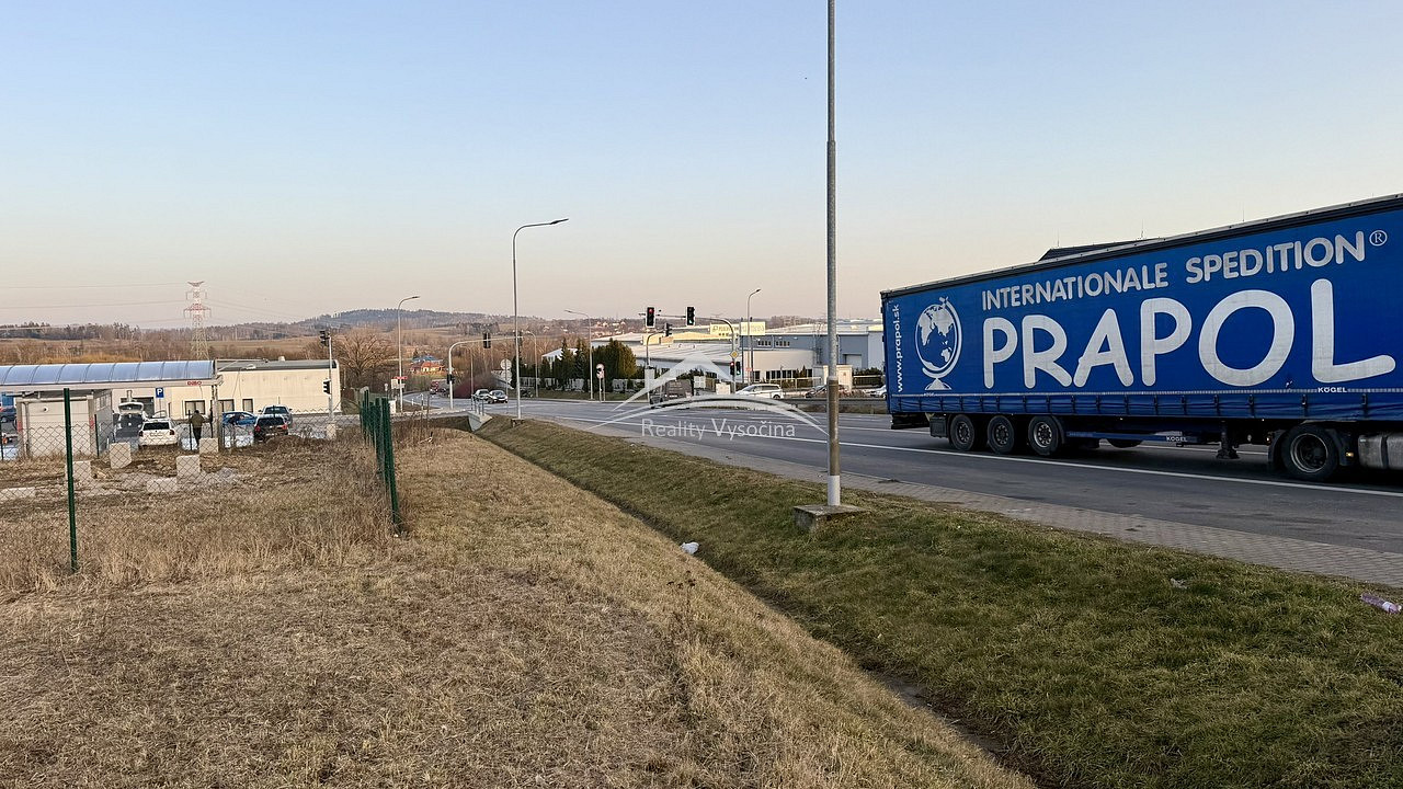 Pronájem komerčního pozemku 1 000 m² – fotografie 4