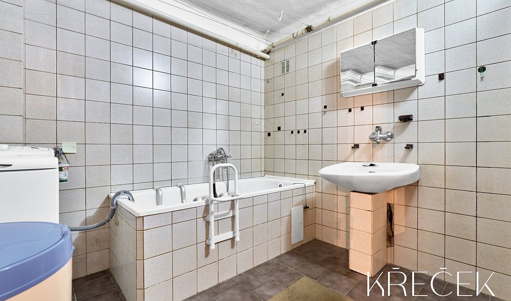 Prodej domu 140 m² s pozemkem 168 m², Jaroměřice nad Rokytnou – náhled fotky 9