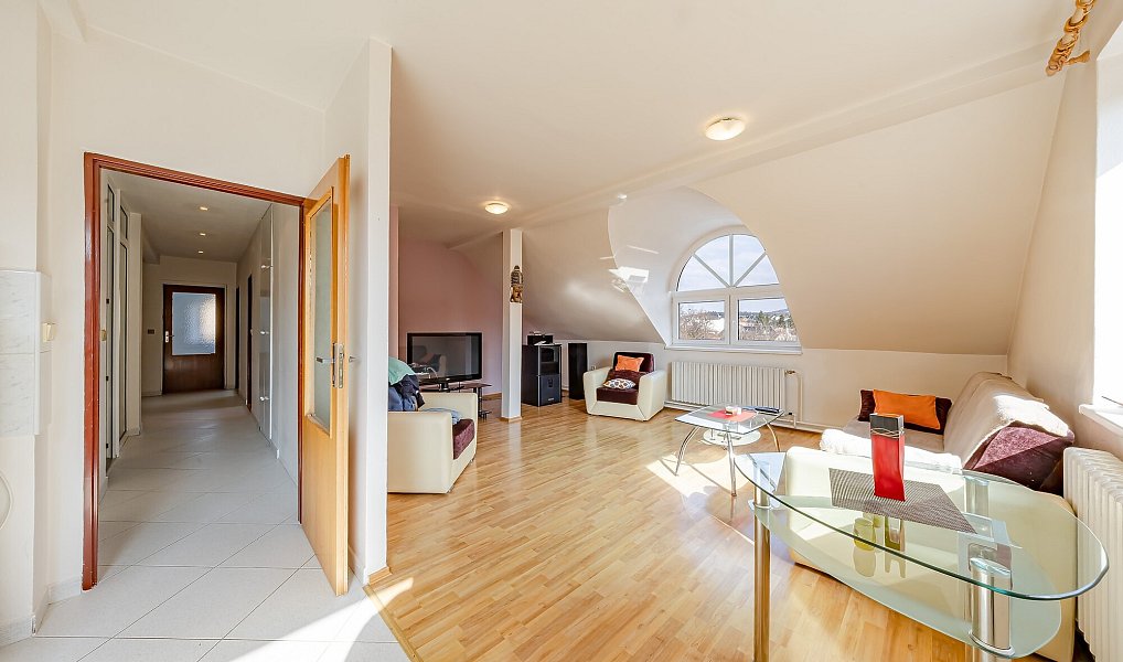 Prodej obchodních prostor 440 m², Bojkovice – náhled fotky 4
