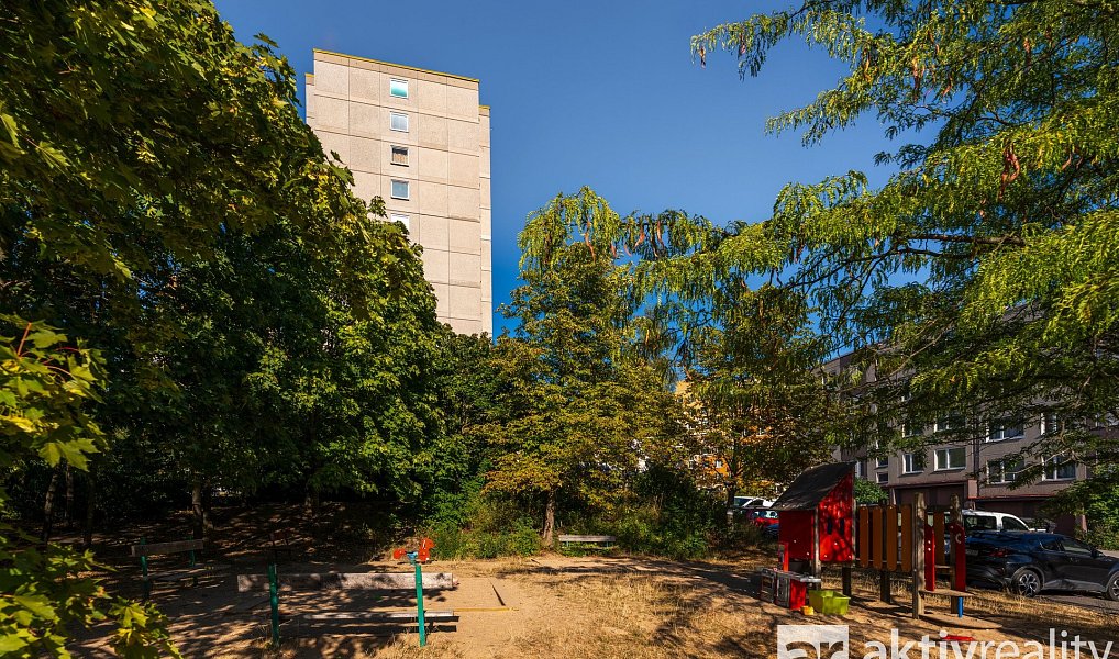 Prodej bytu 4+1 95 m², Praha – náhled fotky 24